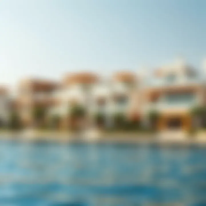 Luxurious villas along the waterfront in Jumeirah 1